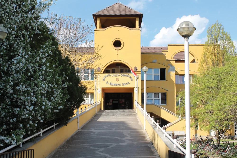 Németh László Secondary and Primary School in Hódmezővásárhely